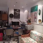 Frühstückspension The Architect 4*