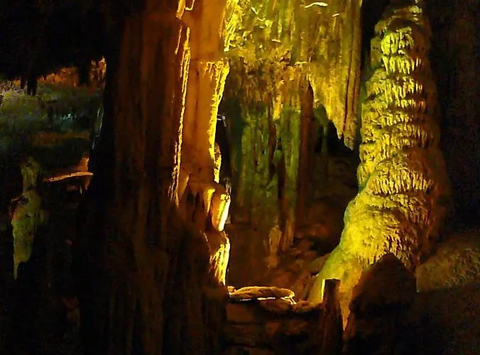 The Architect לינה וארוחת בוקר בארי