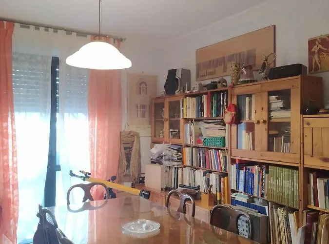 The Architect לינה וארוחת בוקר בארי